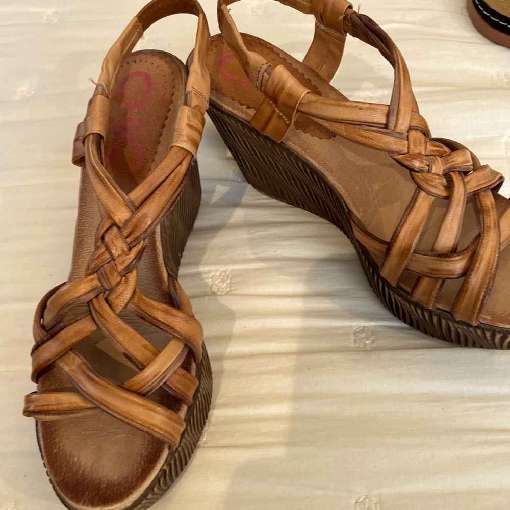 Clio wooden and leather sandals size 40 (9 US).